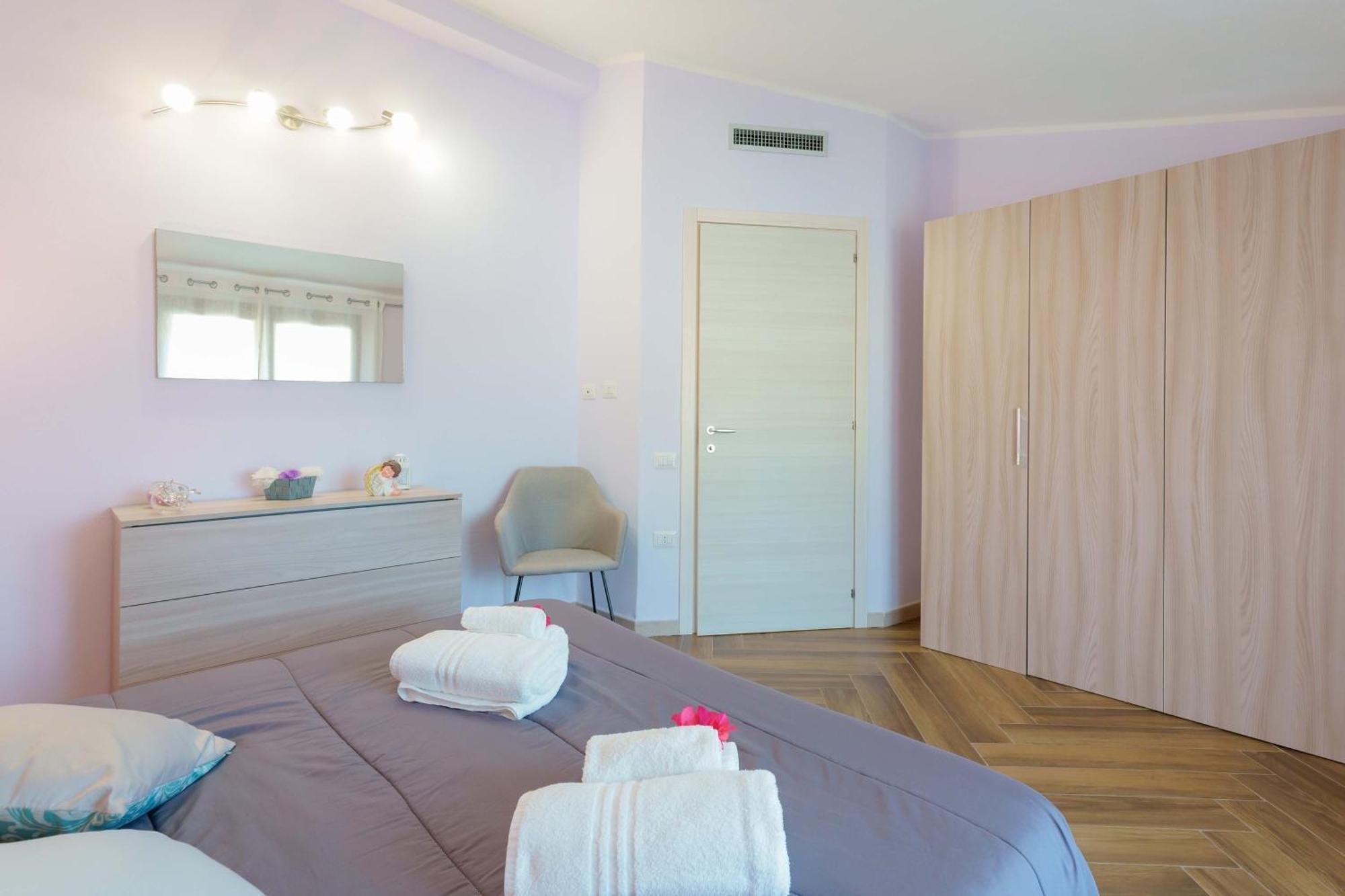 Exclusive Use Swimming Pool Available From June To September Cagliari Bagian luar foto