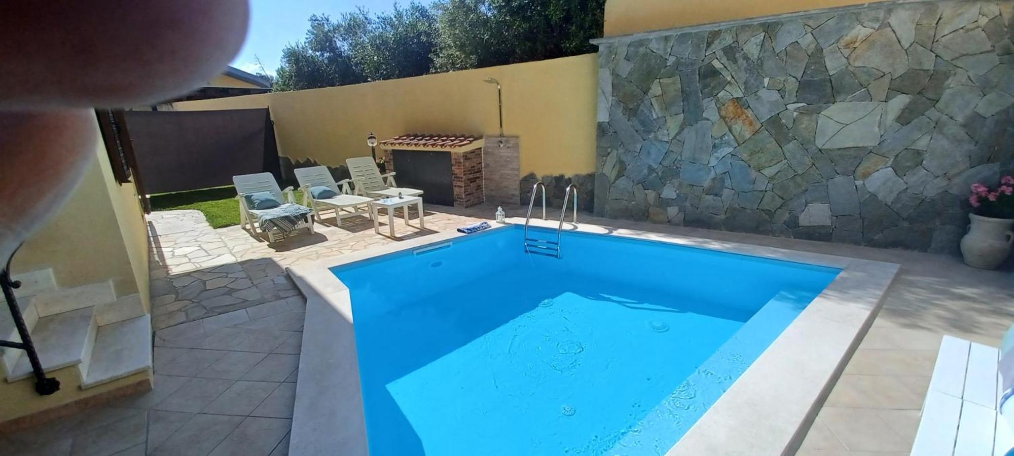 Exclusive Use Swimming Pool Available From June To September Cagliari Bagian luar foto
